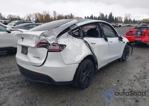 2024 Tesla Model Y Long Range Dual Motor All-Wheel Drive from USA, damaged, VIN 7SAYGAEE1RF122280
